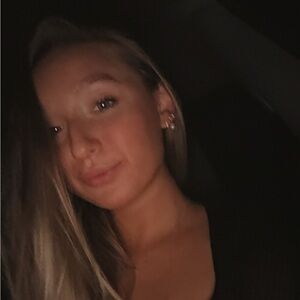 Meet your Posher, Abby